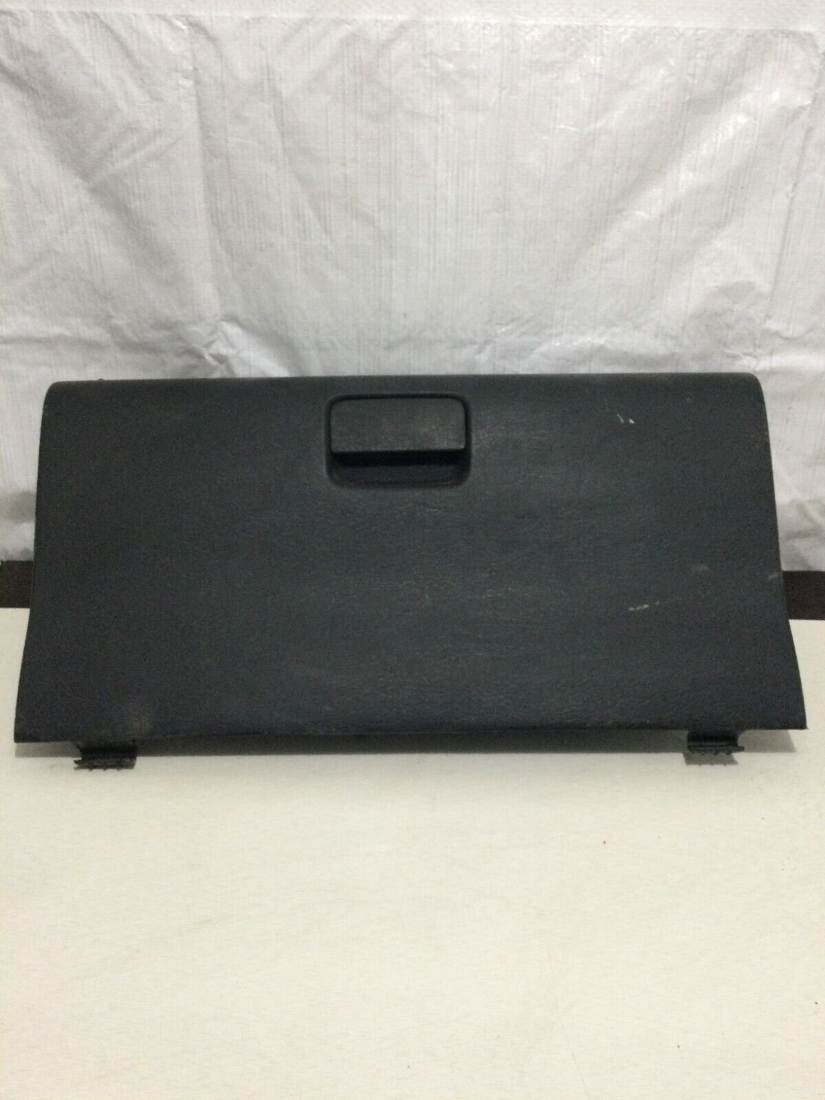 2004-2005 Dodge Ram 1500 Glove Box Assembly 5GT18TRM OEM