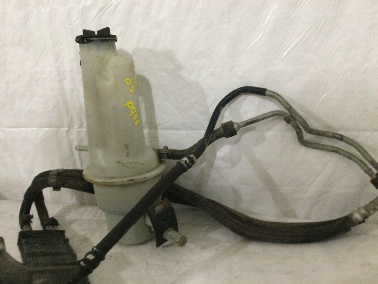 2005 Ford F-350SD Power Steering Reservoir W/ Intercooler OEM 6.0L Diesel