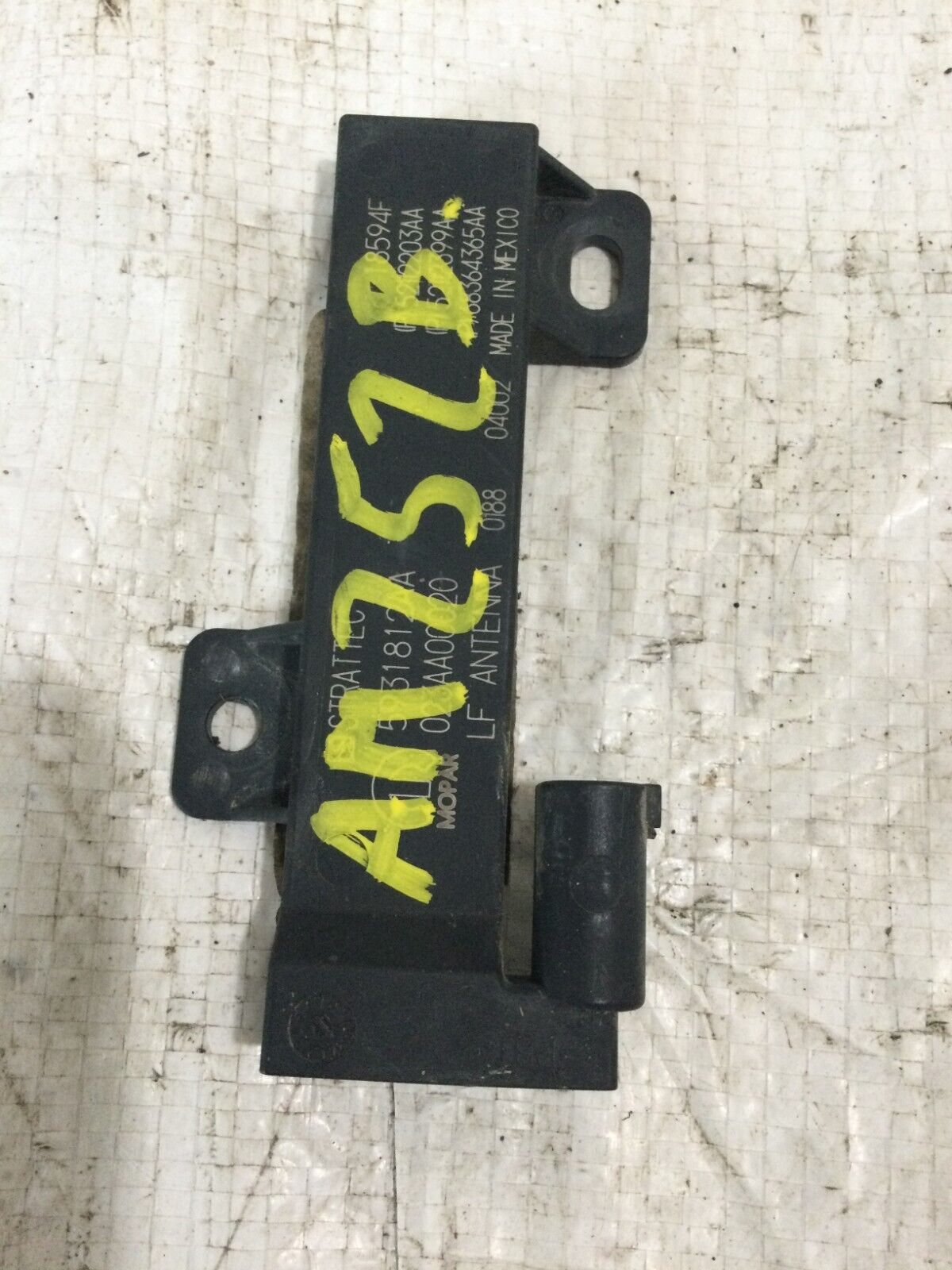 2019 Ram 1500 Remote Keyless Entry Antenna Module 5931812AA OEM