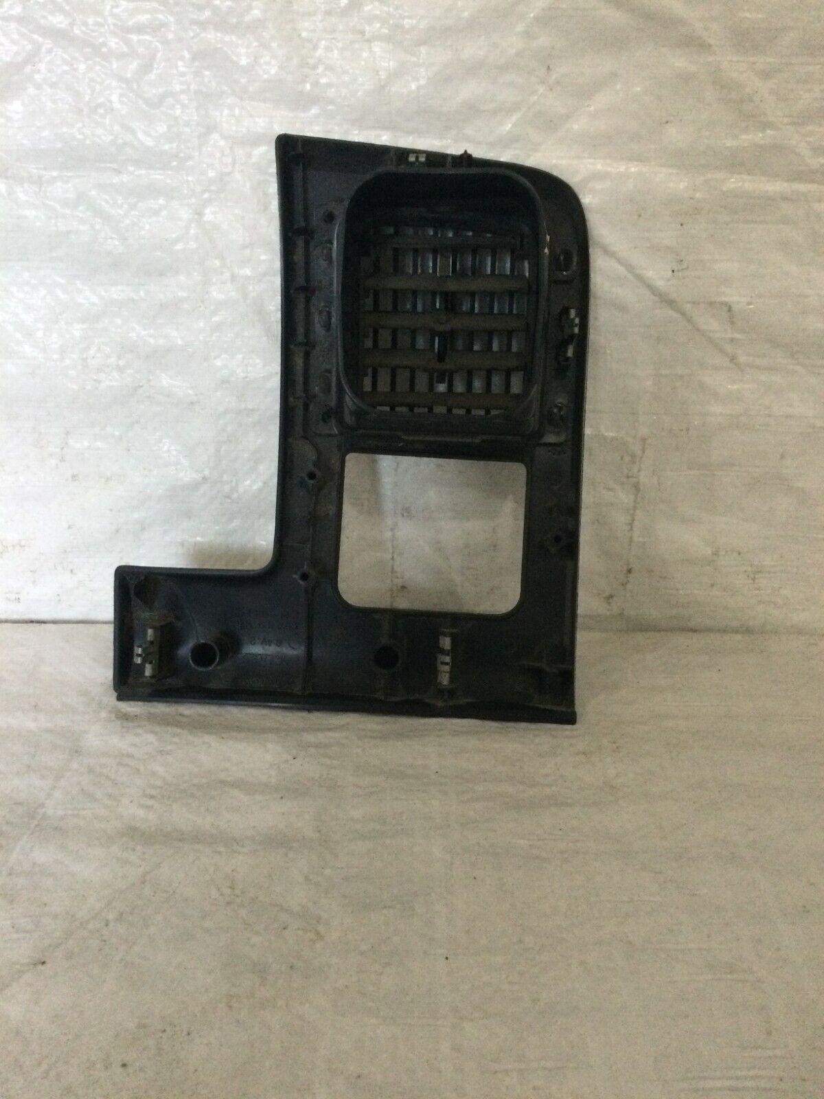 2004-2005 Dodge Ram 1500 Trim W / Air Vent OEM Left Side