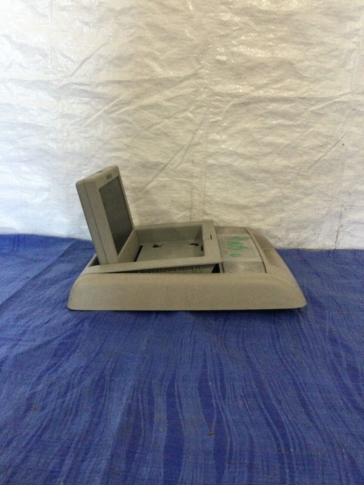 2007 Cadillac Escalade ESV Rear Overhead Roof Mounted DVD Screen Monitor OEM