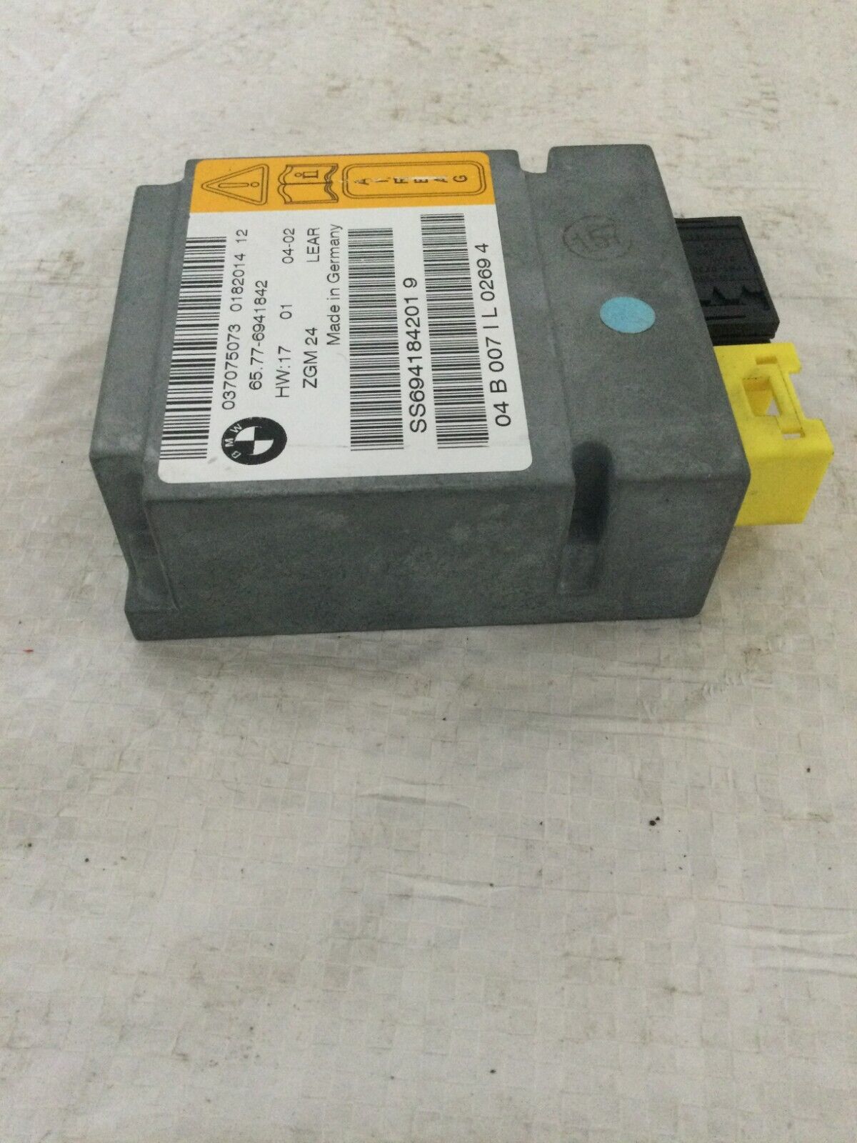  2004 BMW 745i E65/E66 Central SRS Control Module OEM 6941842