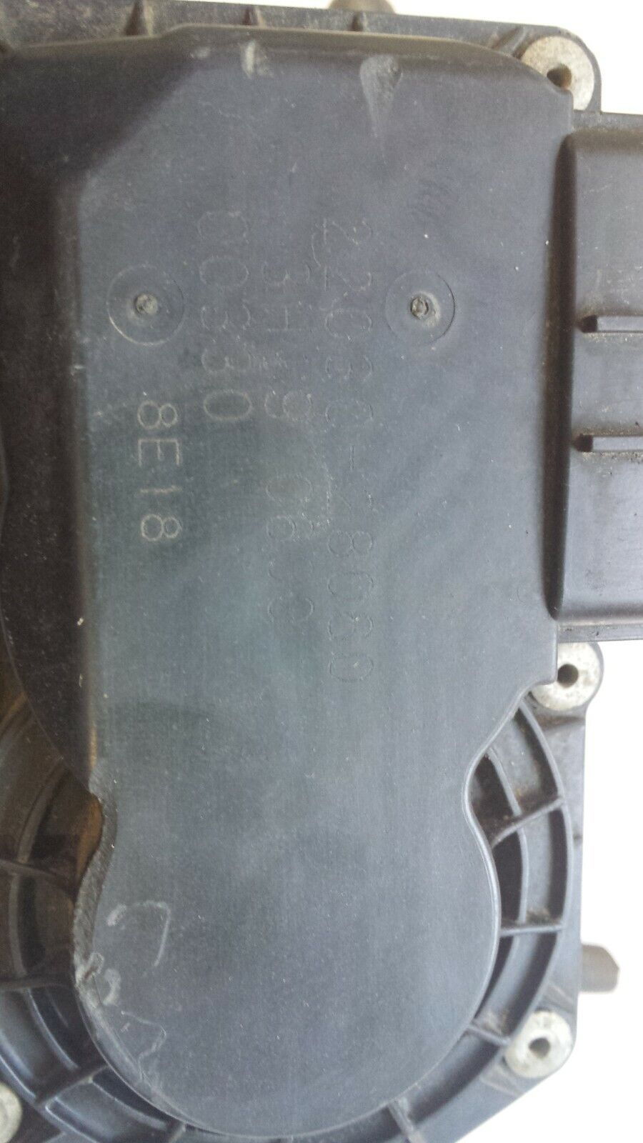 2004 Toyota Rav4 Throttle Body Valve Assembly OEM