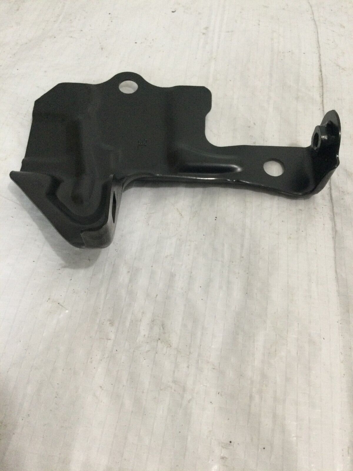 2019-2021 Toyota Camry Front Bumper Upper Left Arm 52142-06160 OEM