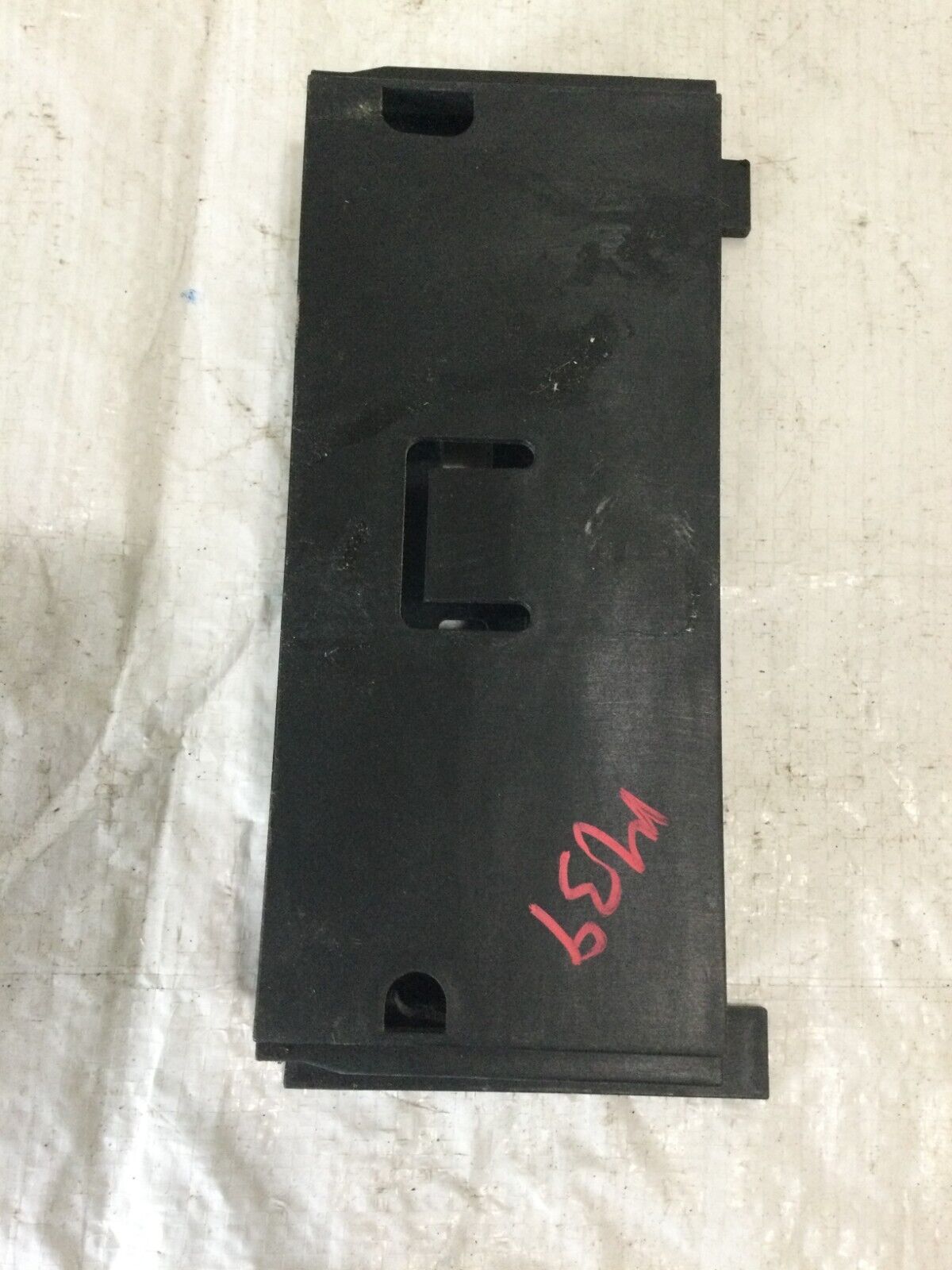 2004 Mercedes-Benz S430 Engine Computer Holding Bracket OEM 2205453440