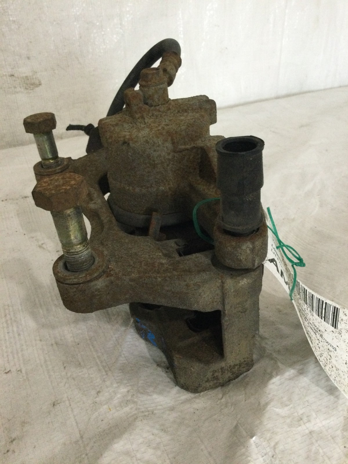 2007 Infiniti G35 3.5L Front Left Caliper OEM