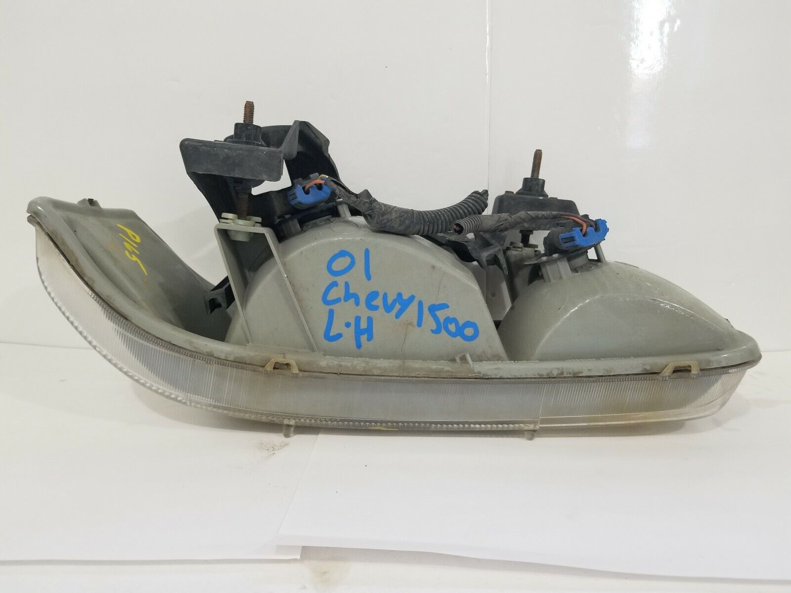 Driver Left Head light Headlamp OEM 99 00 01 02 Chevy Silverado 1500 