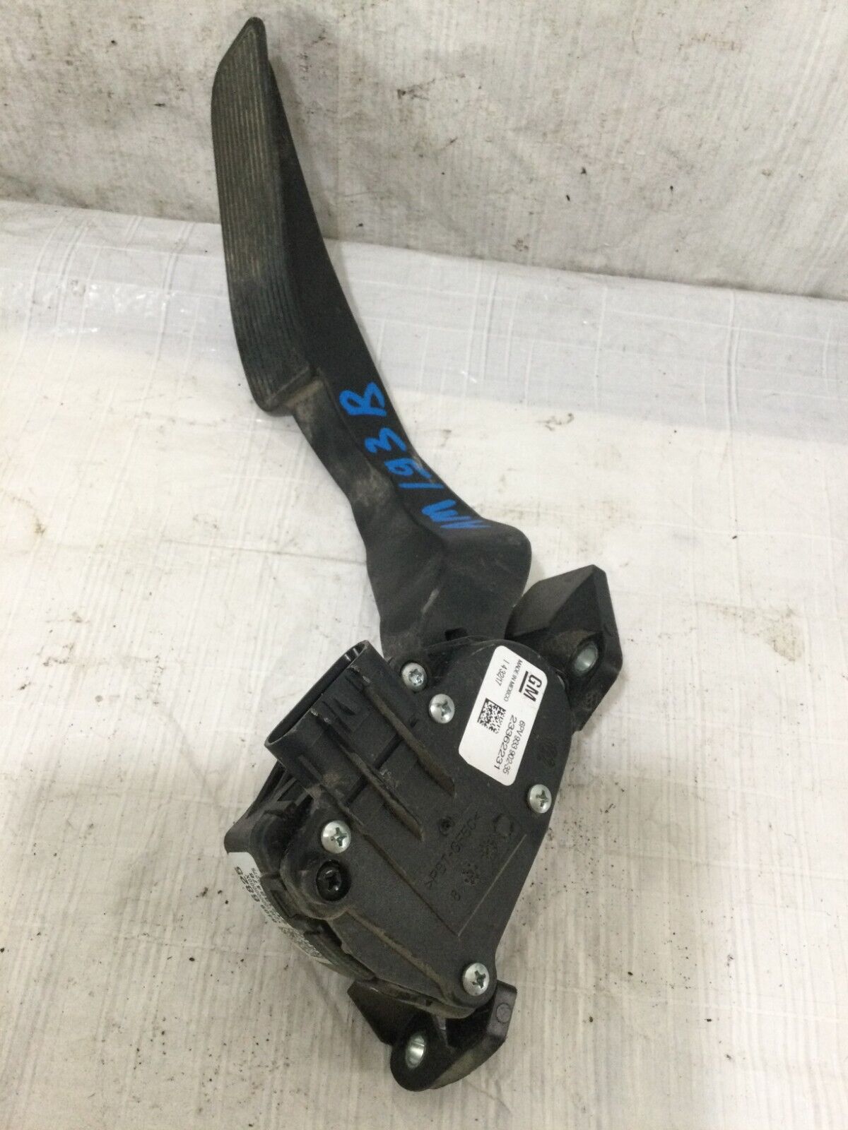 2018 Chevrolet Silverado 1500  Gas Pedal Accelerator Travel Sensor 23362231
