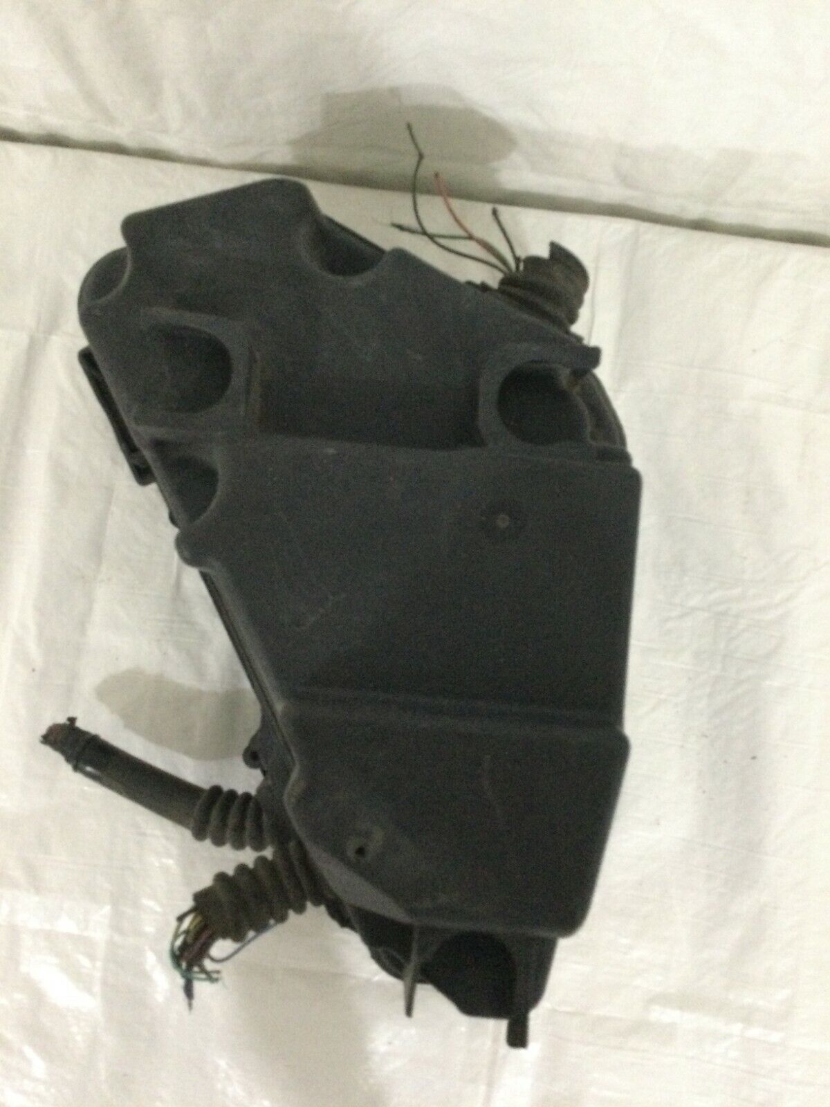 2003-2006 Porsche Cayenne Fuse box module 7L0010338A OEM