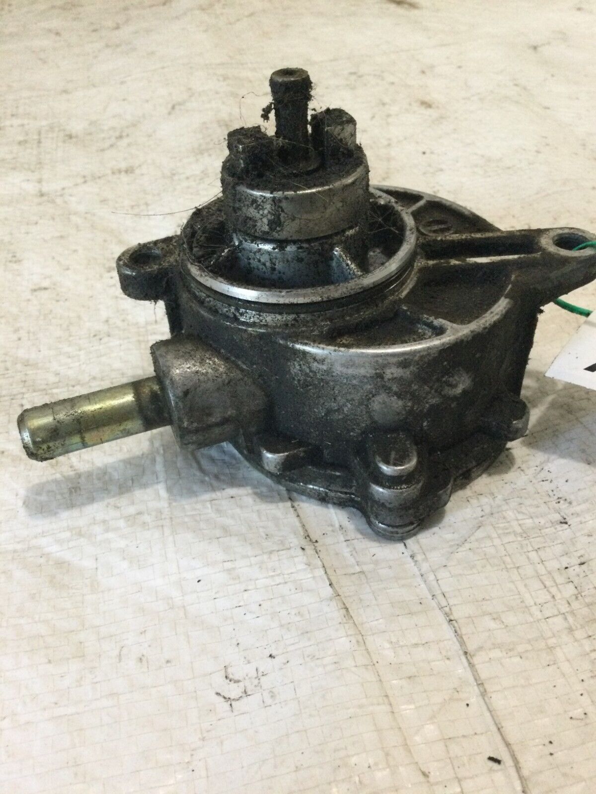 2006 Dodge Sprinter Van Turbo Diesel Engine Brake Vacuum Pump OEM