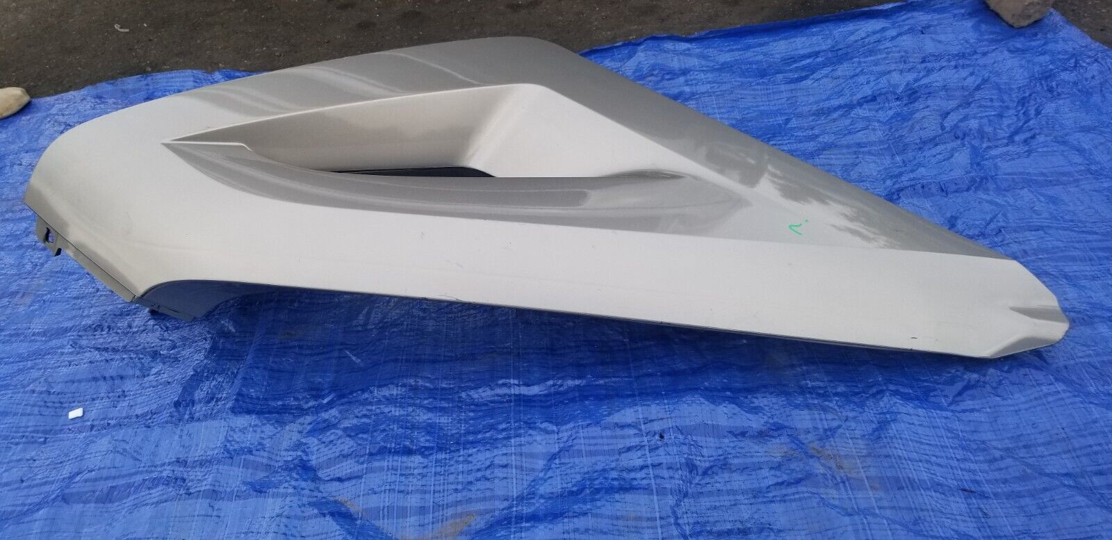 2003-2006 Cadillac Escalade EXT  Right Pass Side Outer Sail Panel Pillar OEM