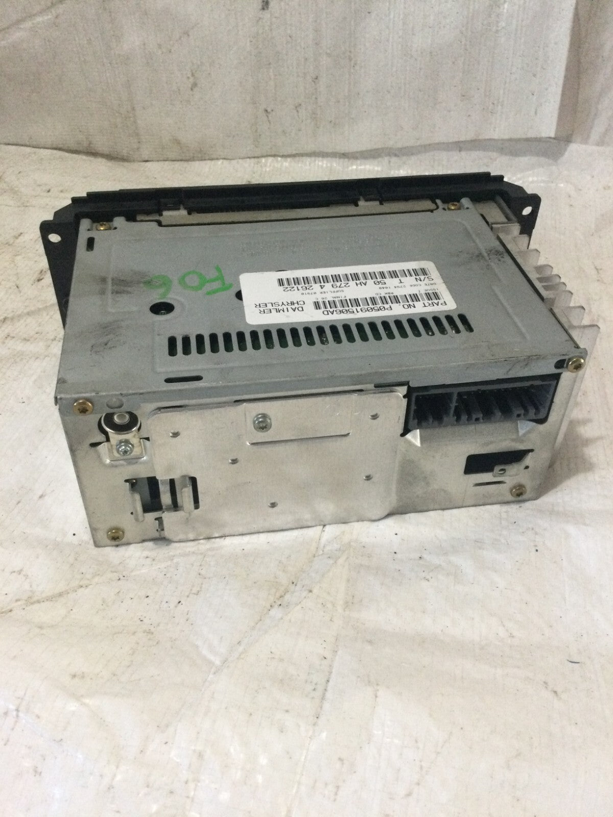 2002-2005 Dodge Ram 1500 Audio Radio Stereo Unit AM FM CD Player 05091506AD