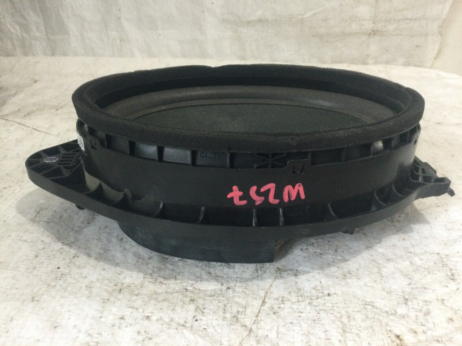2020-2021 Chevrolet Silverado 1500 Front Right Door Speaker 84688101 OEM
