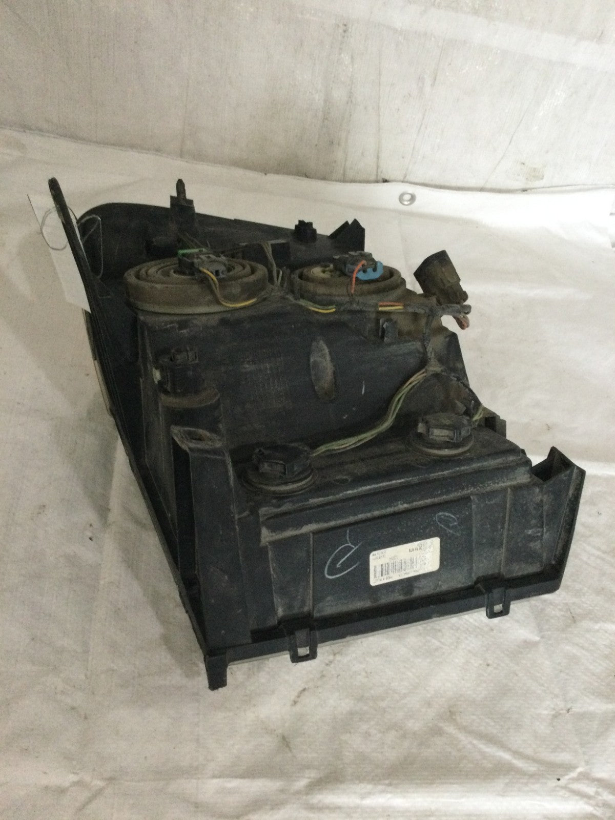 2007 - 2012 GMC Sierra 1500 RH Passenger Side Headlight OEM