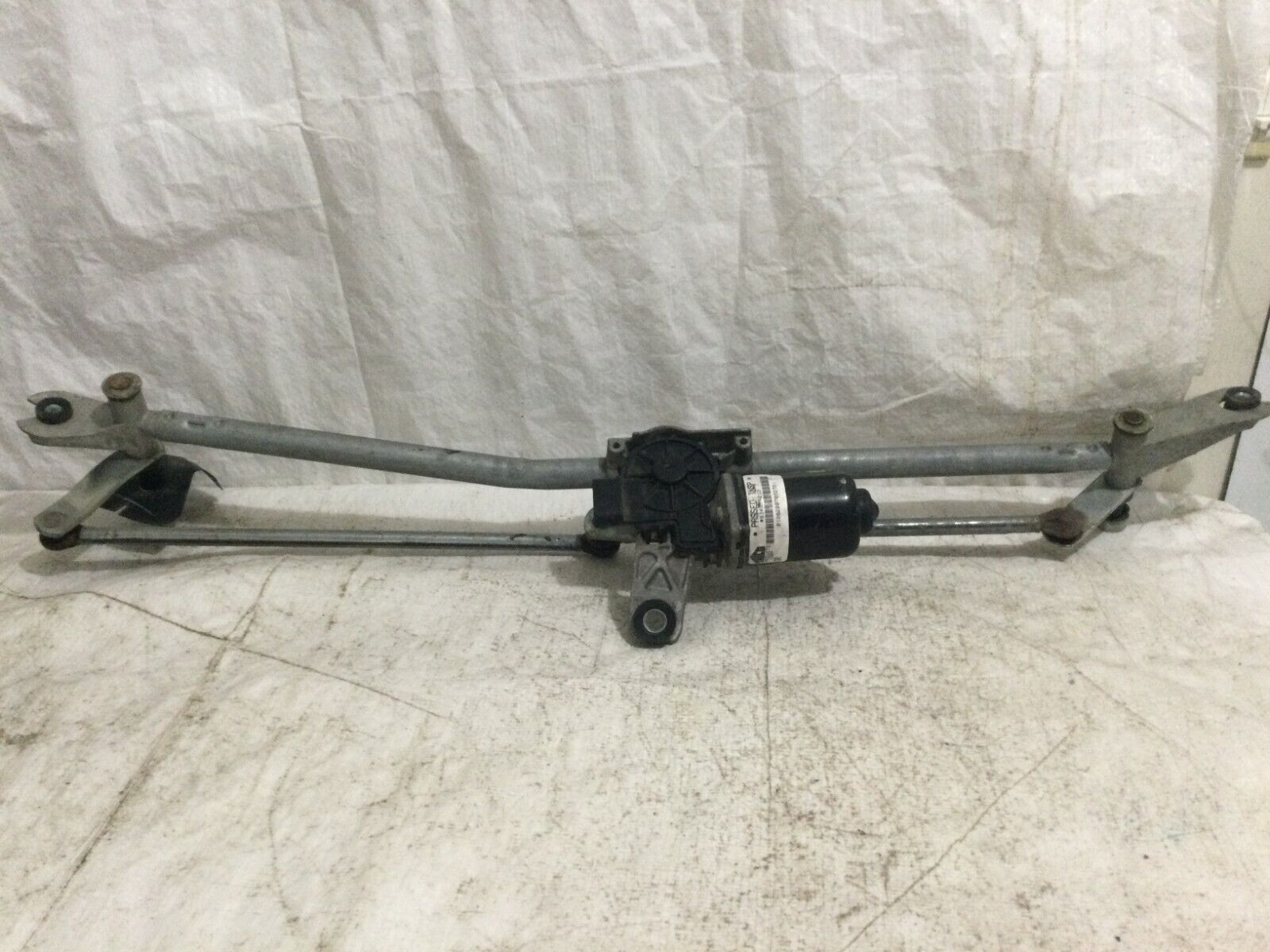 2007 Dodge Ram 3500 Front Wiper Motor W/ Linkage OEM 6.7L Diesel