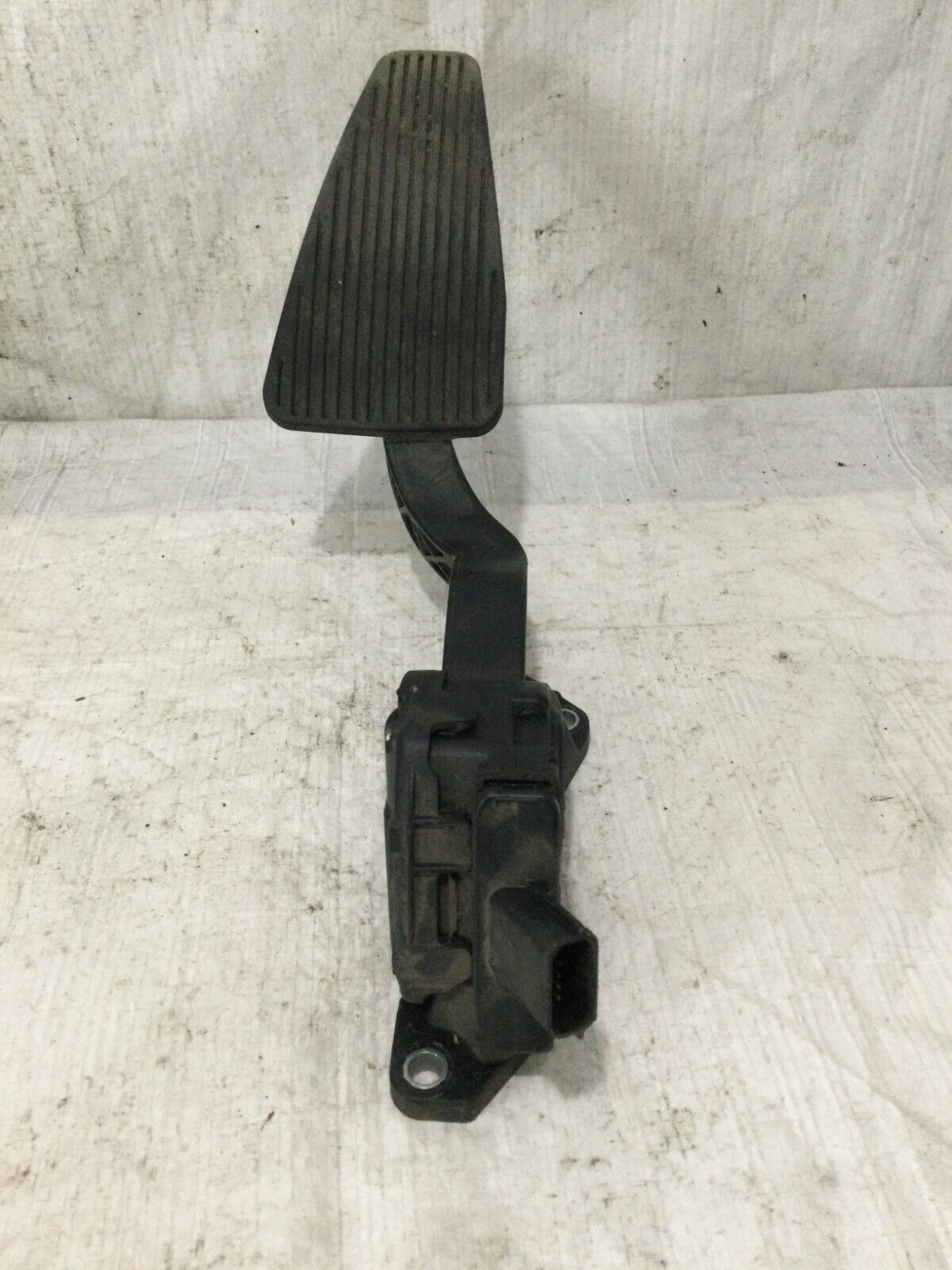 2018 RAM 1500 Accelerator Gas Pedal 68043161AD OEM