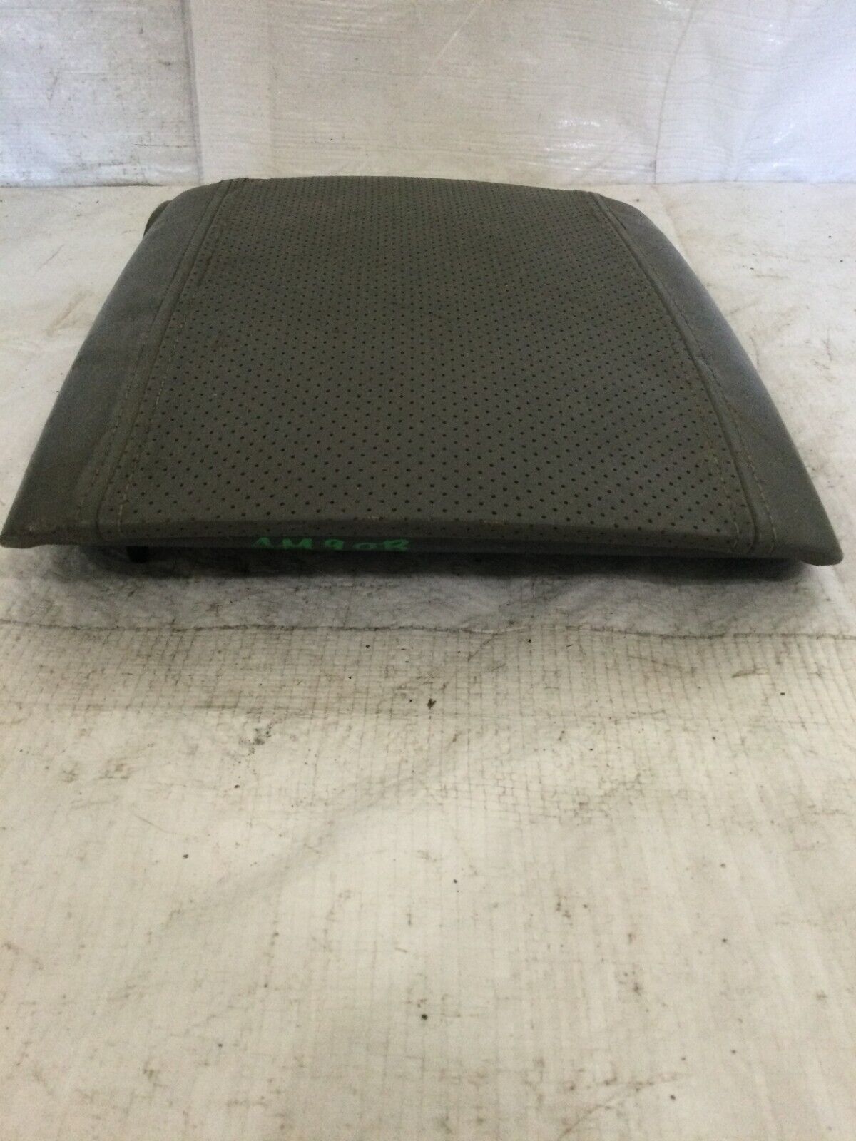 2003-2006 Cadillac Escalade EXT Center Cosnole Arm Rest LID OEM
