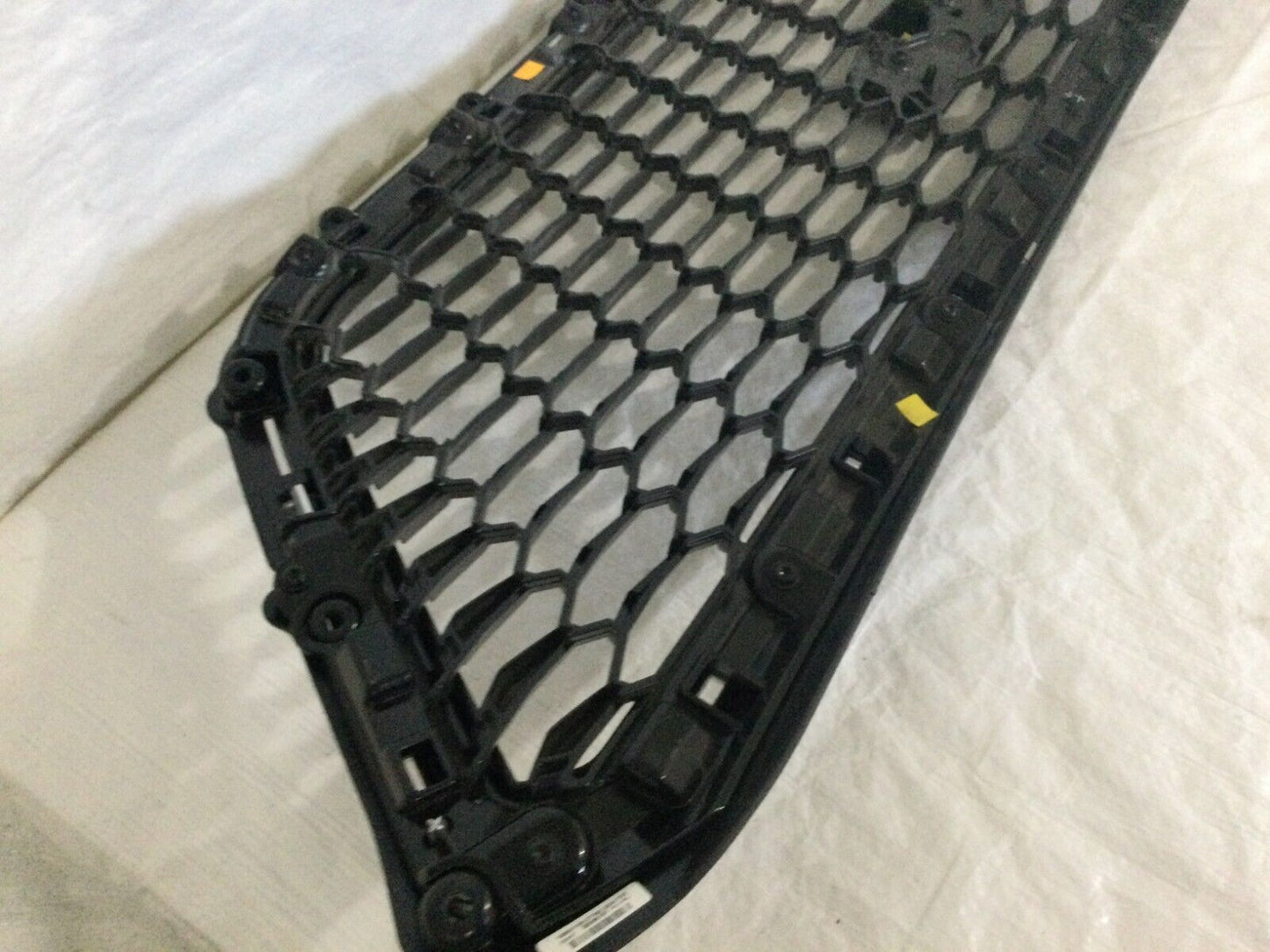 2019-2021 Cadillac XT4 Sport Front Grille W/ Emblem OEM 84582861