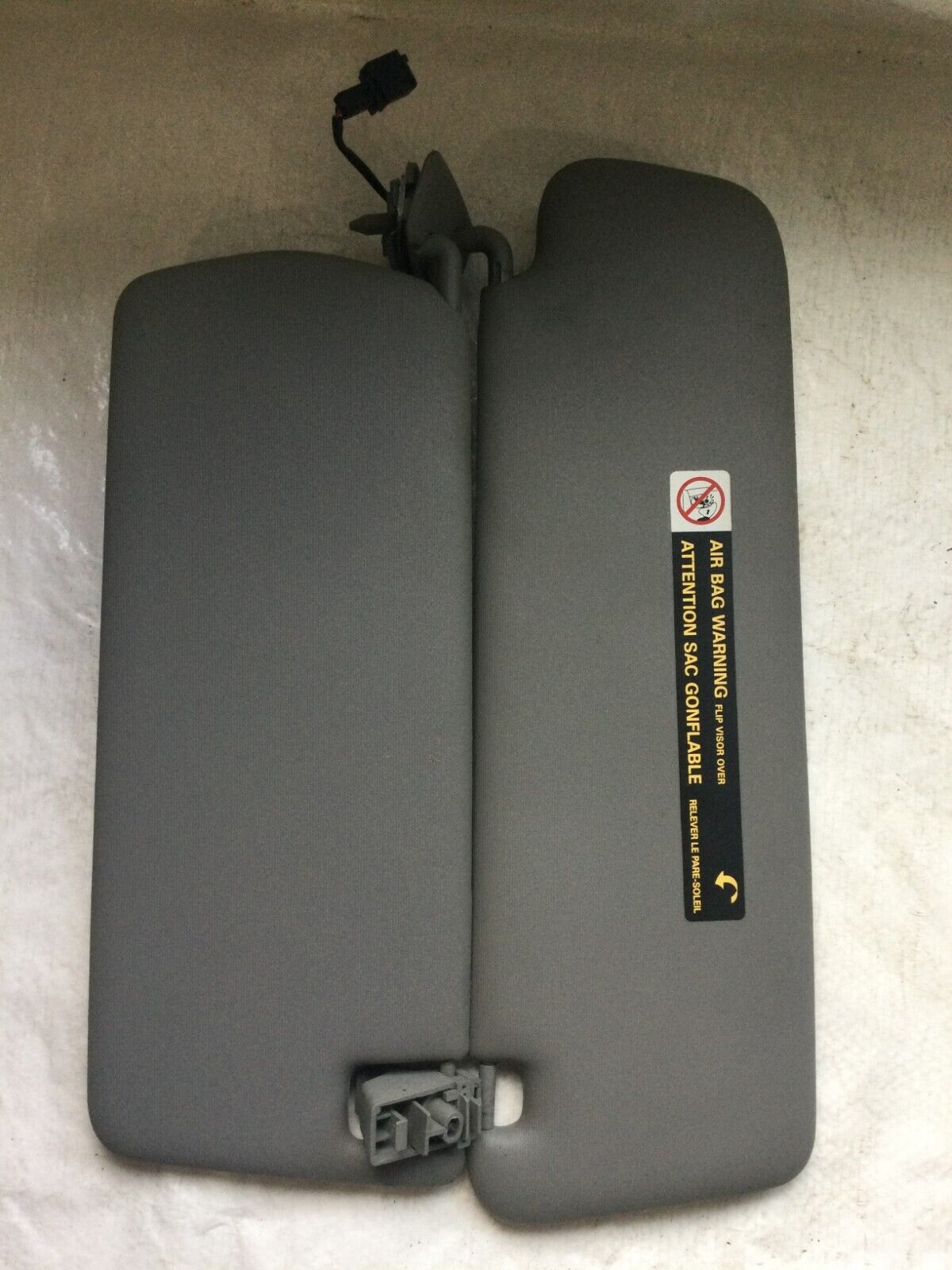 2004-2007 Volkswagen Touareg Left Driver Side Sun Visor OEM LH