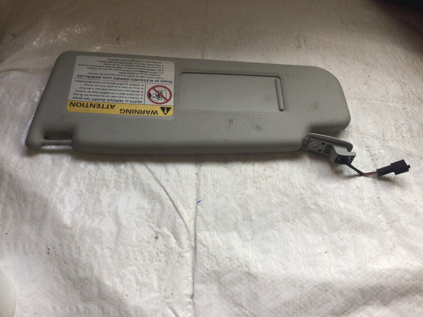 2006-2009 Volkswagen Jetta Front Left Sun visor Sunvisor OEM