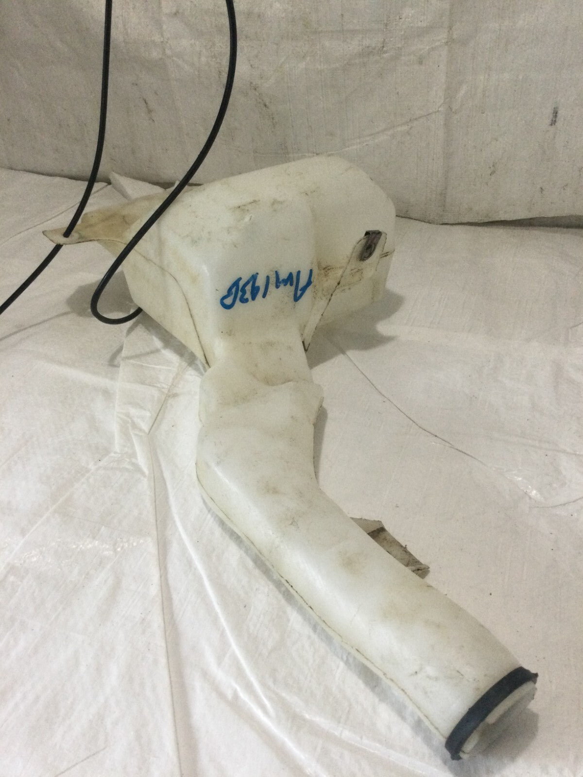 2018 2015-2018 Chevy Silverado 1500 Windshield Washer Fluid Reservoir Bottle OEM
