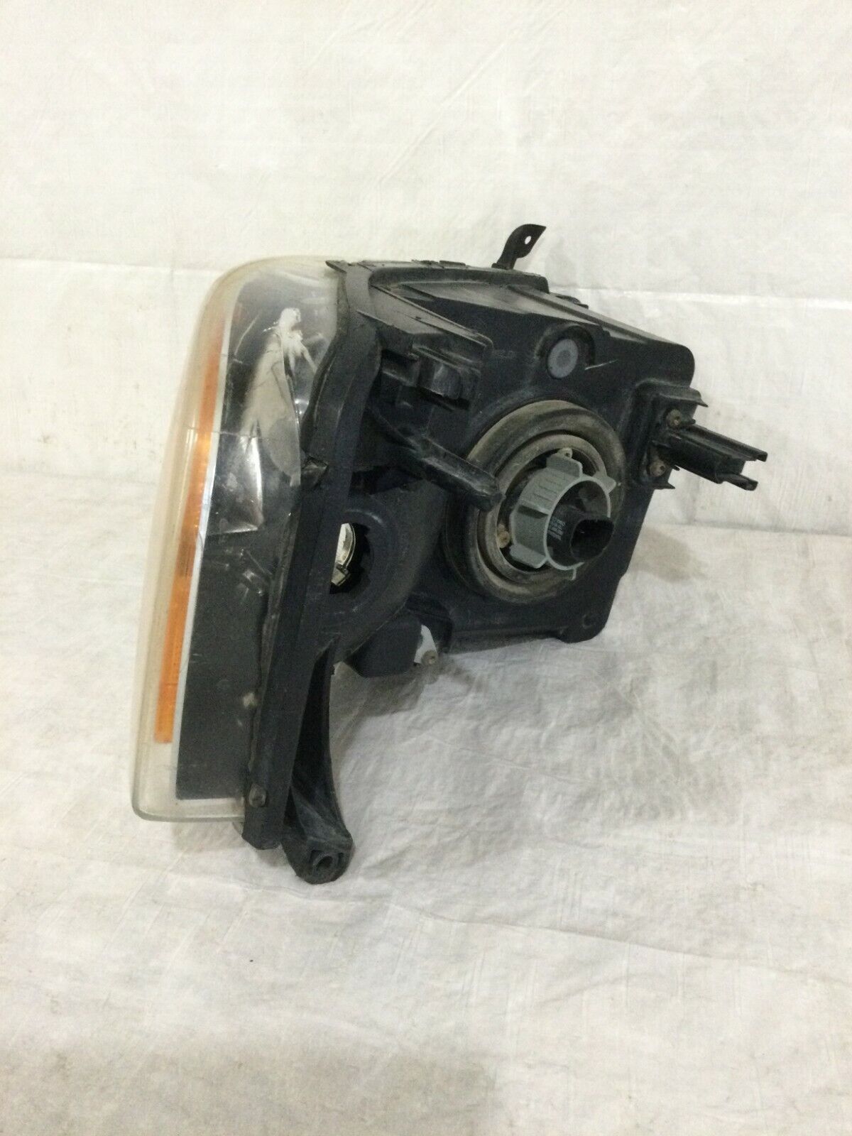 2002-2005 Dodge Ram Head Light 1500 Driver Left  Side 55077121AG OEM