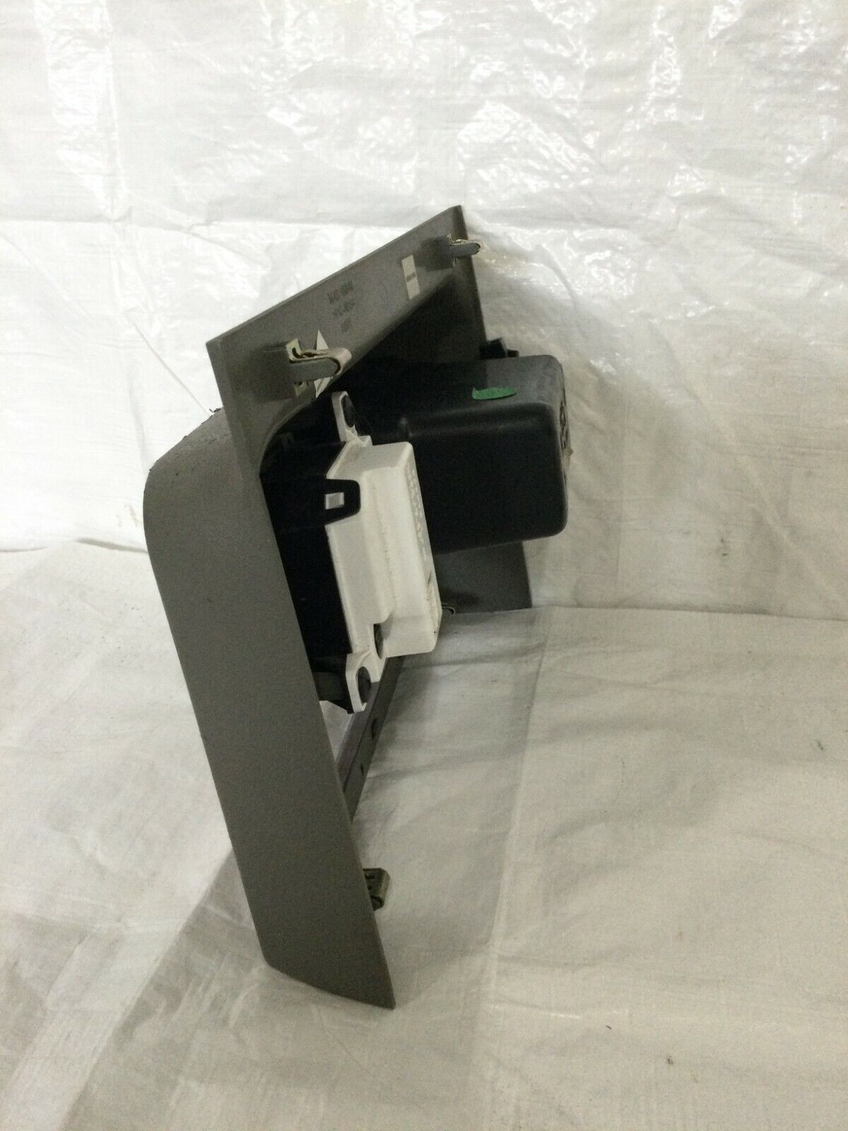 2003-2006 Cadillac Escalade EXT Denali Center Console Trim Clock Bezel 15087592