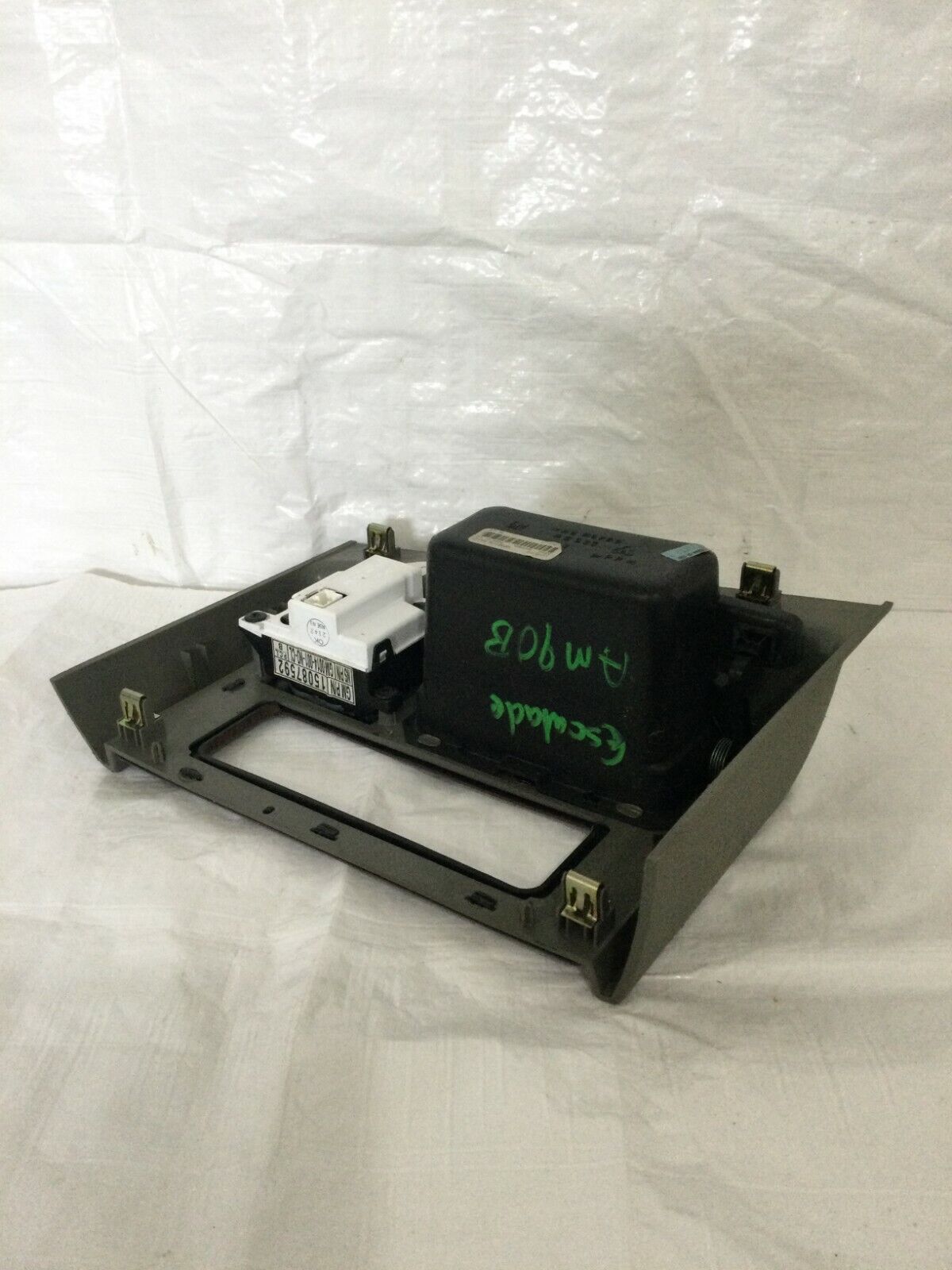 2003-2006 Cadillac Escalade EXT Denali Center Console Trim Clock Bezel 15087592