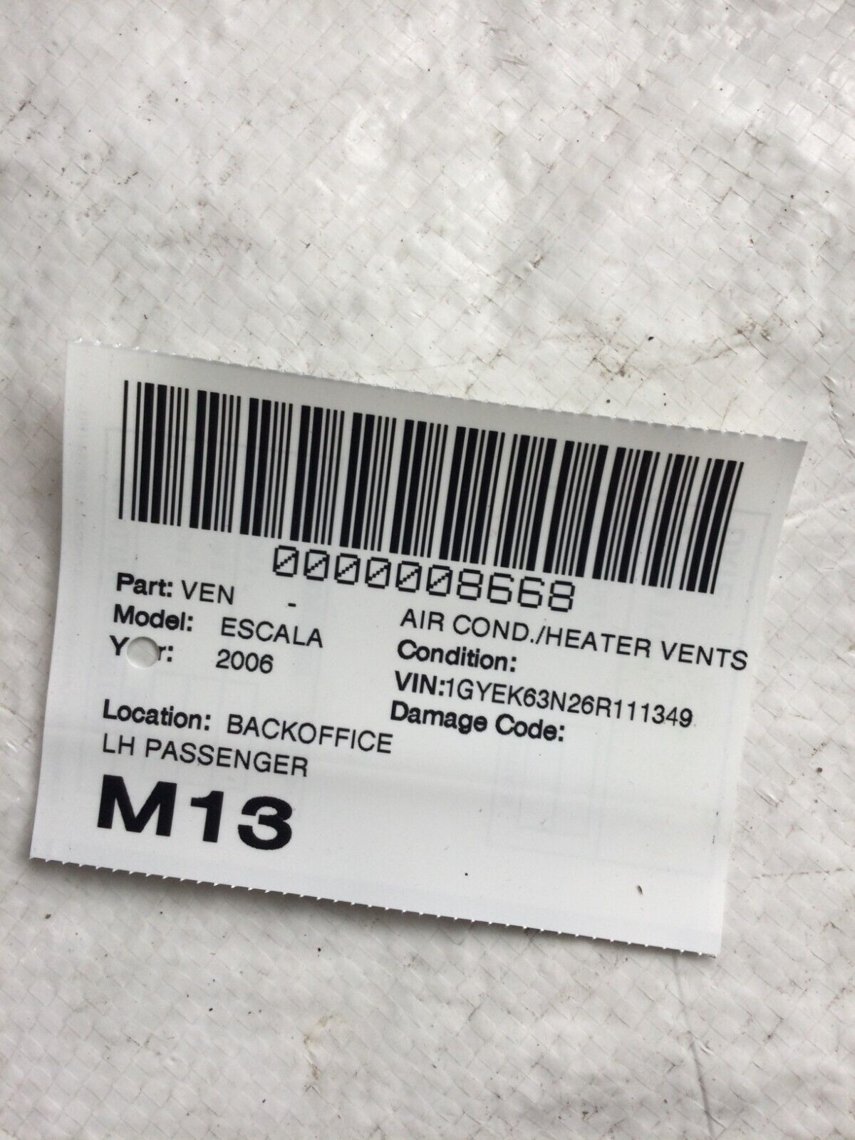 2003-2006 Cadillac Escalade Driver Left Inner Center Vent OEM