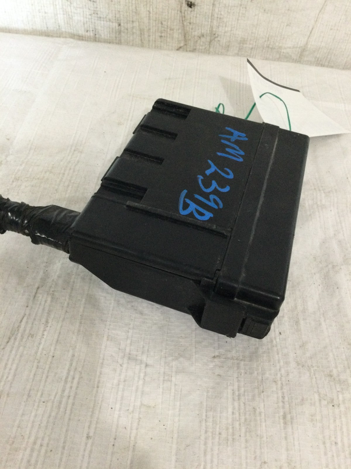 2007 Infiniti G35 3.5L Under Hood Fuse Relay Box OEM