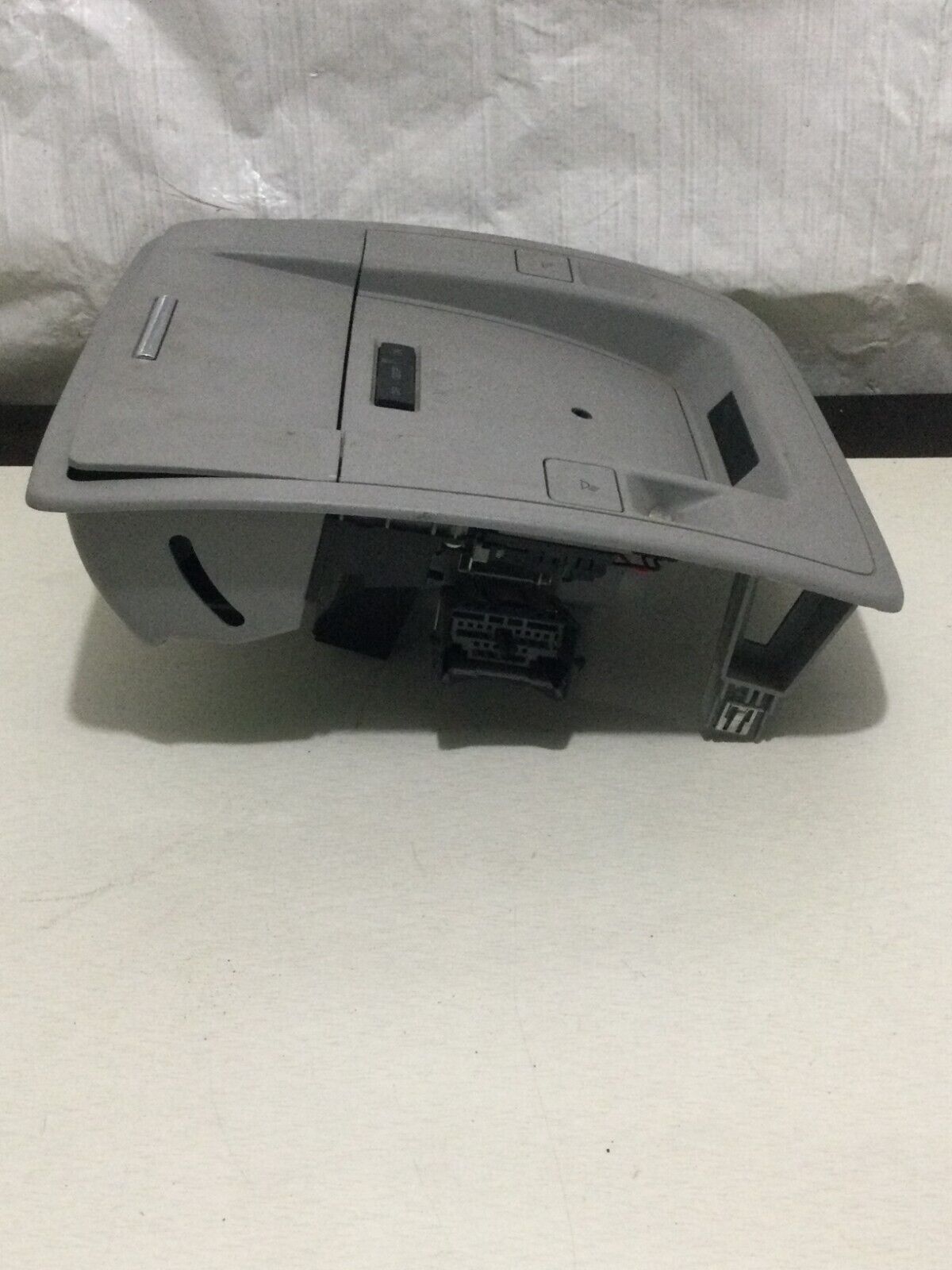 2018 Chevrolet Silverado 1500 Overhead Roof Console OEM 84145803