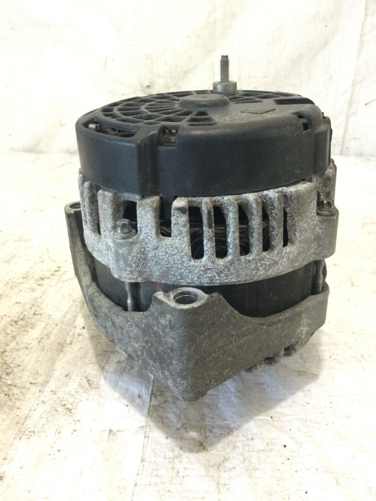 2007 GMC Envoy Alternator Motor Assembly OEM