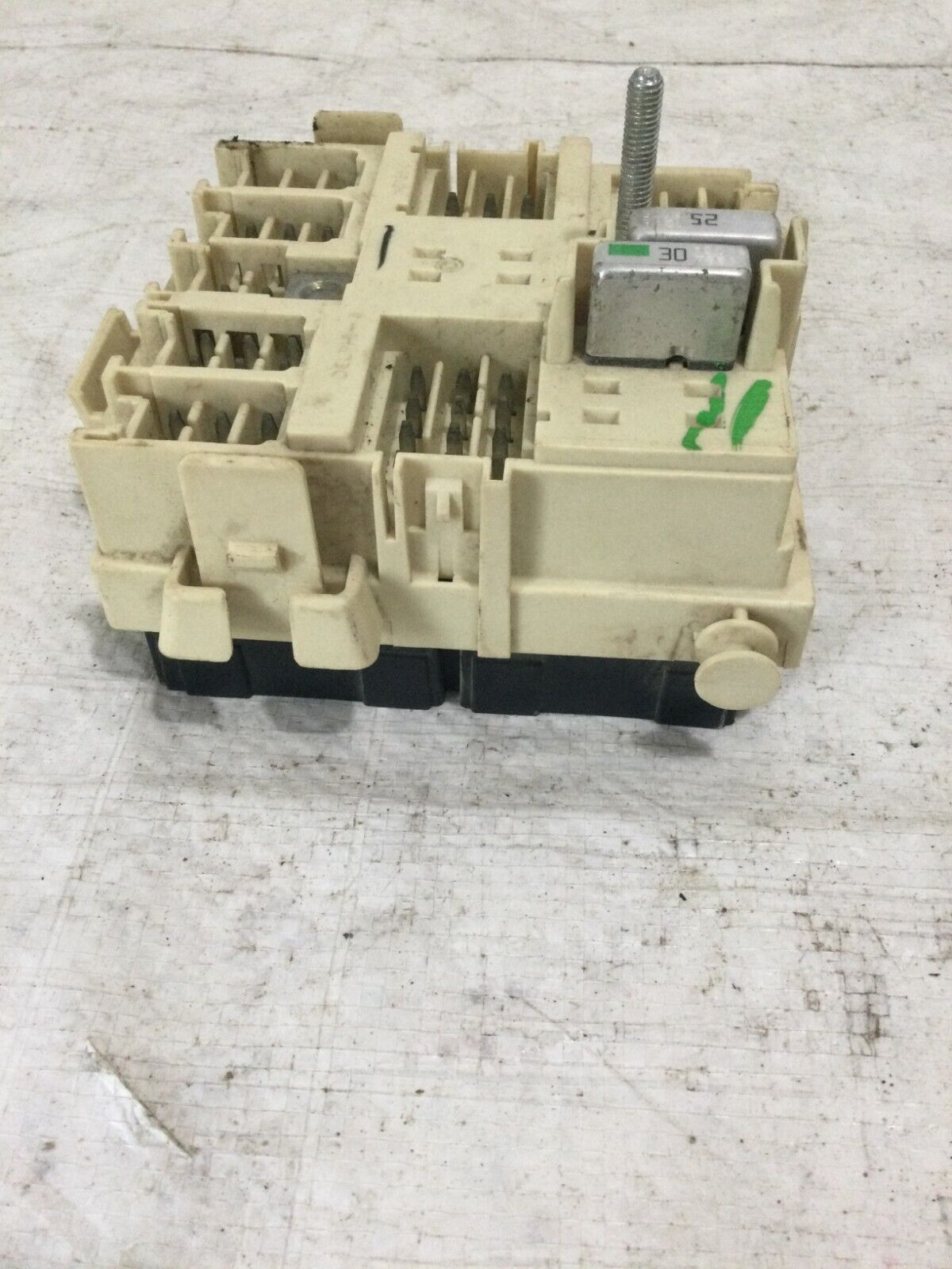 2007 Chevrolet Silverado 1500 Cabin Fuse Box OEM 15266958