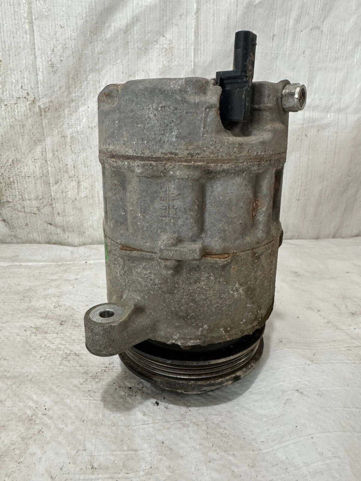 2019 Chevy Silverado 1500 A/C Air Conditioning Compressor Pump OEM 84381868