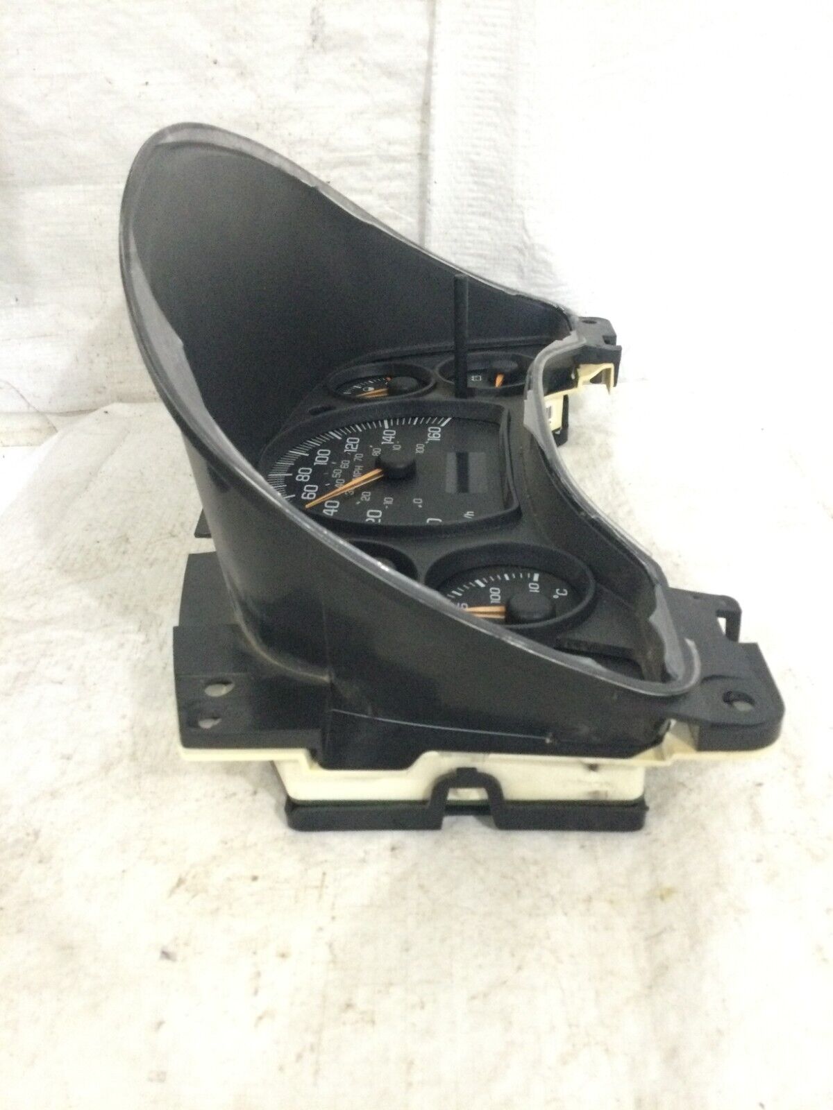 2005 GMC Express 2500 Speedometer Cluster OEM ( No Glass )