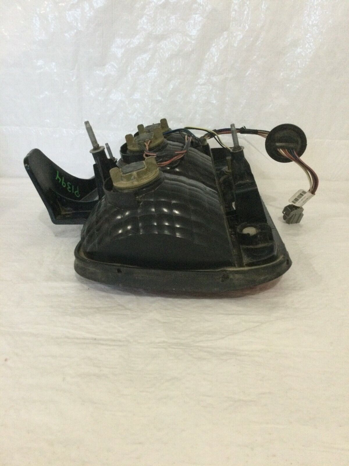 2005-2009 Ford Mustang Tail Light Lamp Right Passenger Side OEM RH
