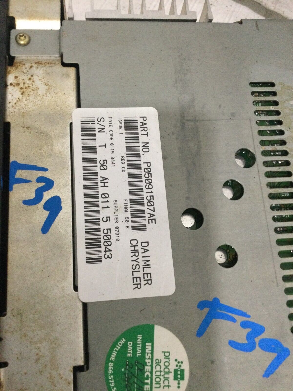 2003 Dodge Ram 2500 AM FM Radio Stereo CD Player P05091507AE OEM