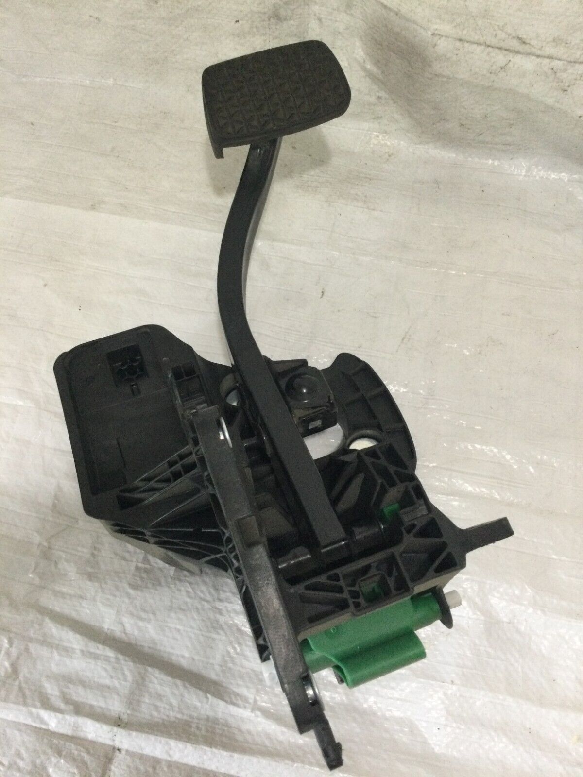 2019 Buick Regal Brake Pedal Assembly OEM