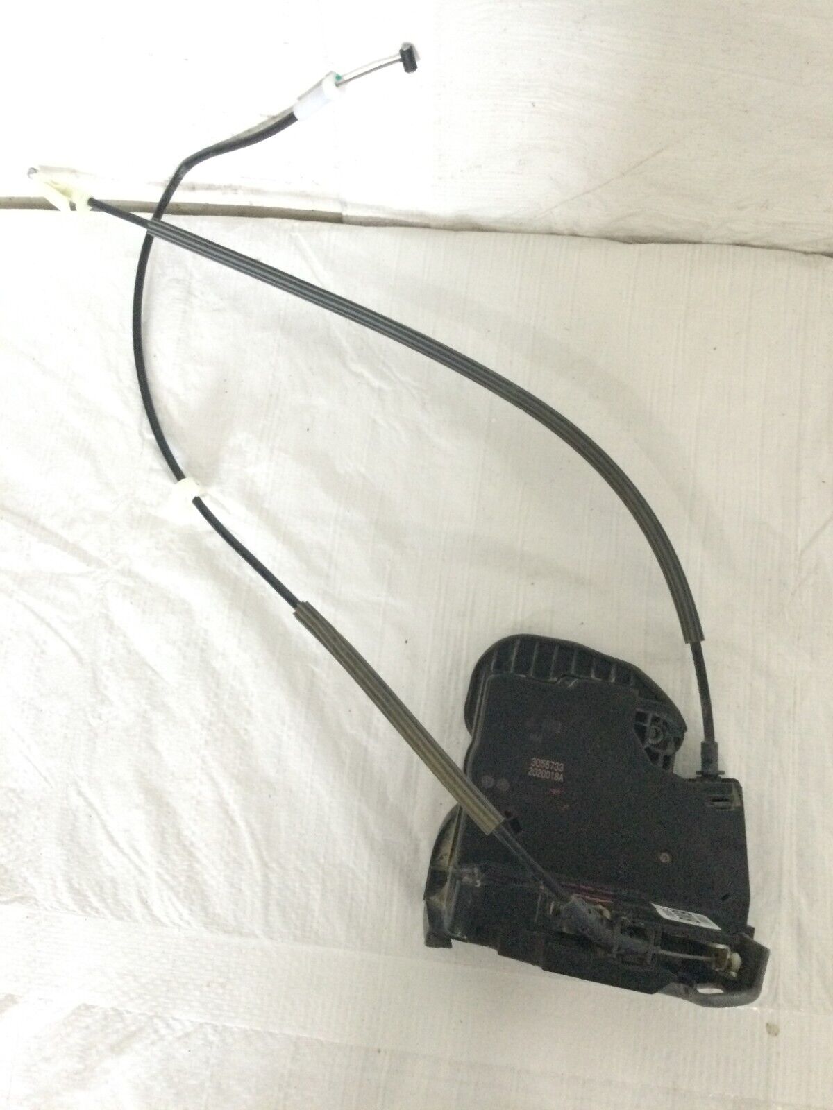 2019-2022 Chevrolet Silverado 1500 Front Right Door Lock Latch OEM 13533615