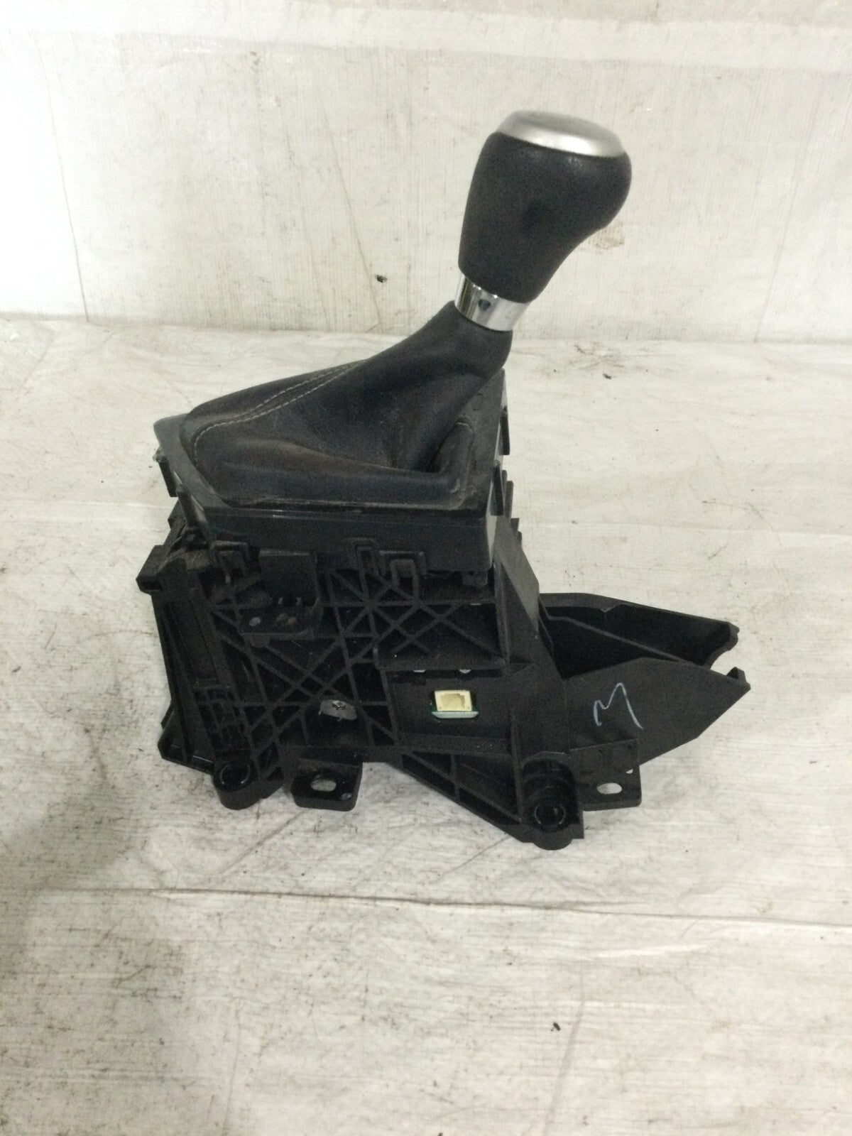 2017 Toyota Corolla Automatic Transmission Shift Gear Shifter Assembly Floor OEM