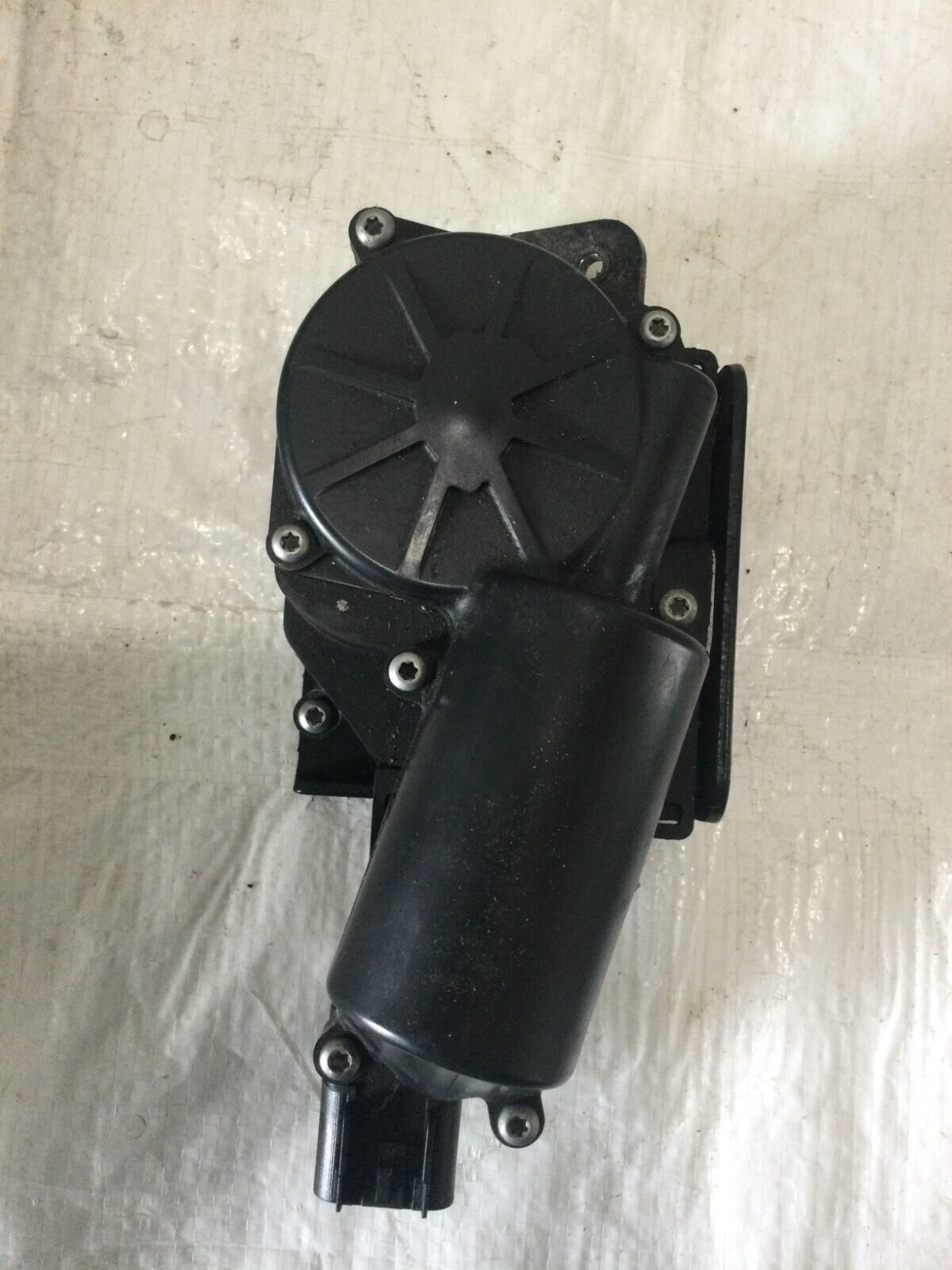 2007 Cadillac Escalade Tailgate Latch Power Liftgate Lock Actuator Motor OEM