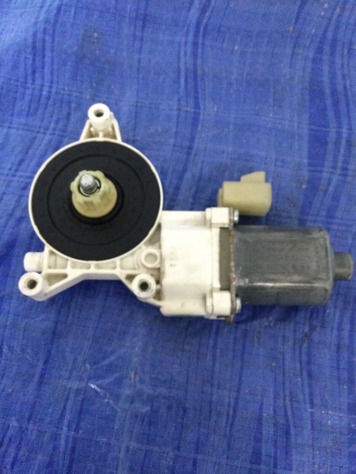 2007-2008 Cadillac Escalade ESV Rear Left Power Window Motor OEM