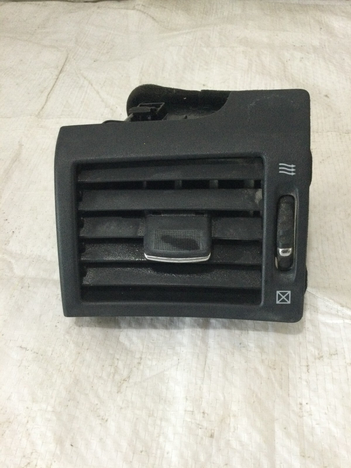 2006-2010 Infiniti M45 Left Driver Dash Air Vent OEM
