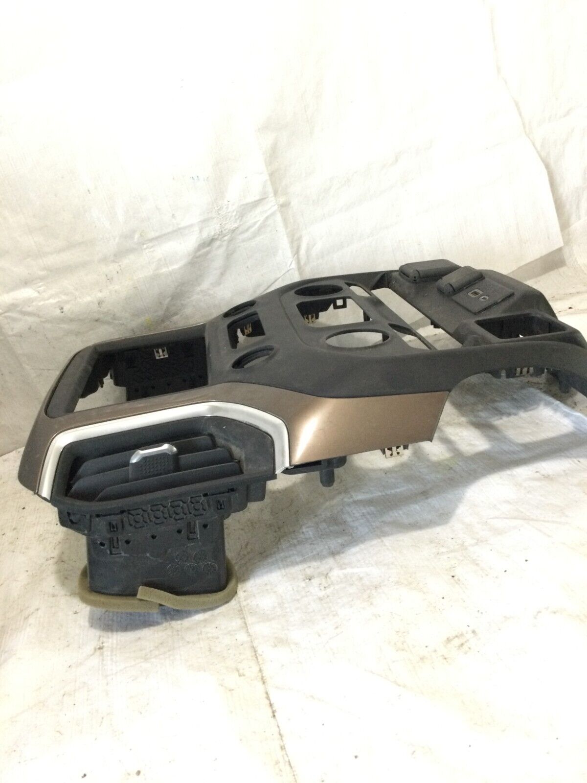 2021 Chevrolet Silverado 1500 Center Dsh Radio Bezel Trim OEM