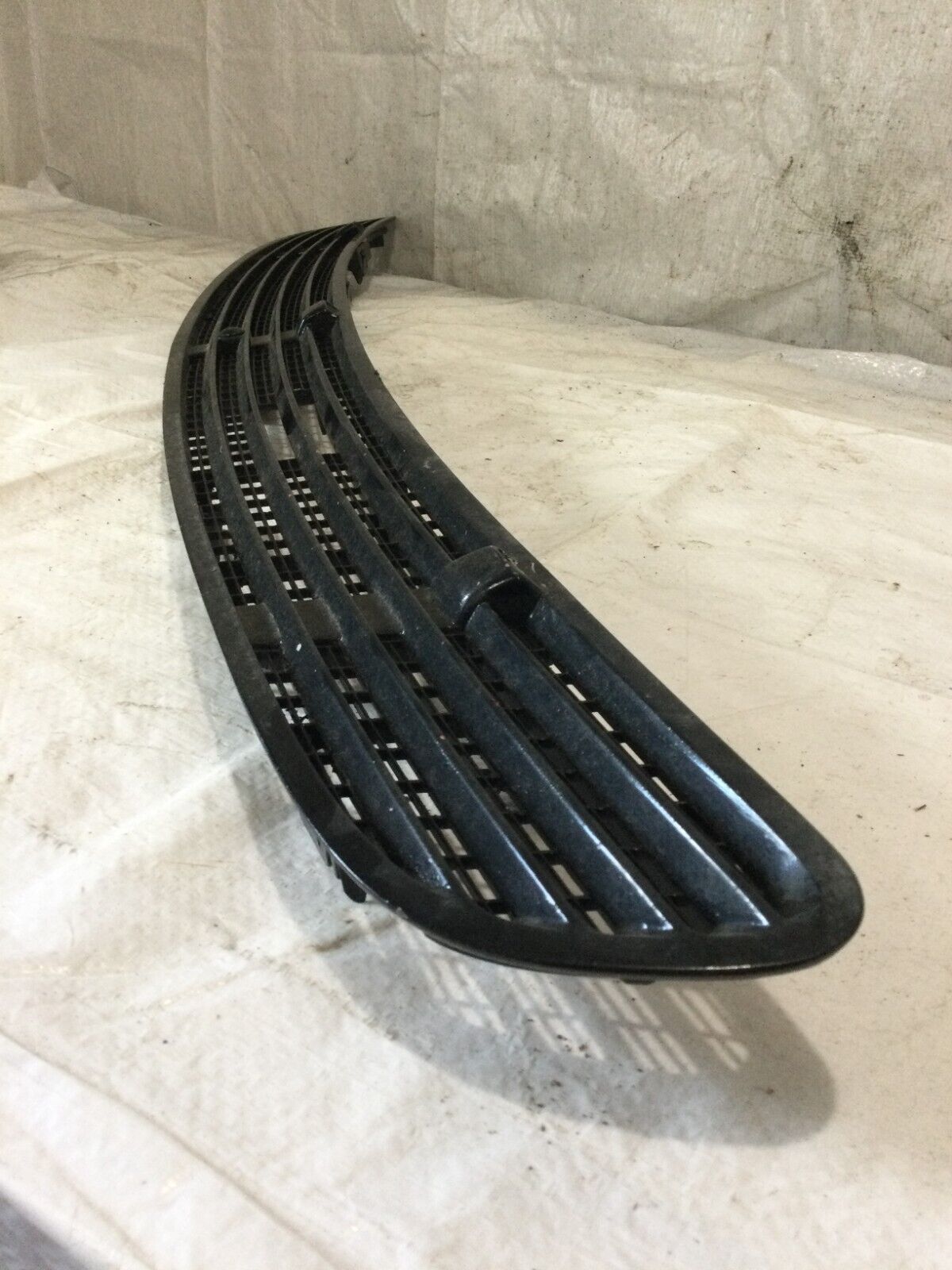 2004 Mercedes-Benz S430 Front Hood Vent Grille Trim Cover Panel Black OEM