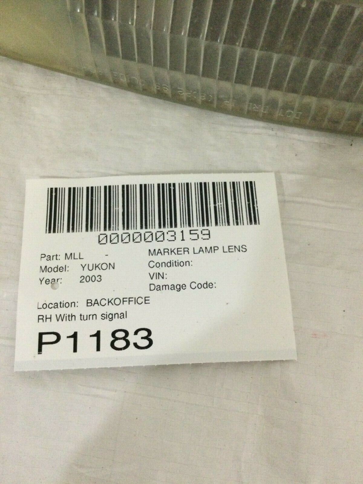 1999-2007 GMC Yukon Right Passenger Side Marker Turn Signal OEM 16524676B RH