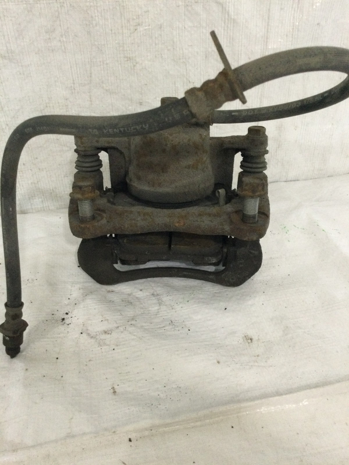 2004 Toyota Matrix Front Right Brake Caliper OEM