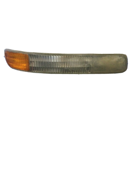 99-06 GMC Sierra 1500 RH Parking Turn Signal Light OEM 16524676B OEM