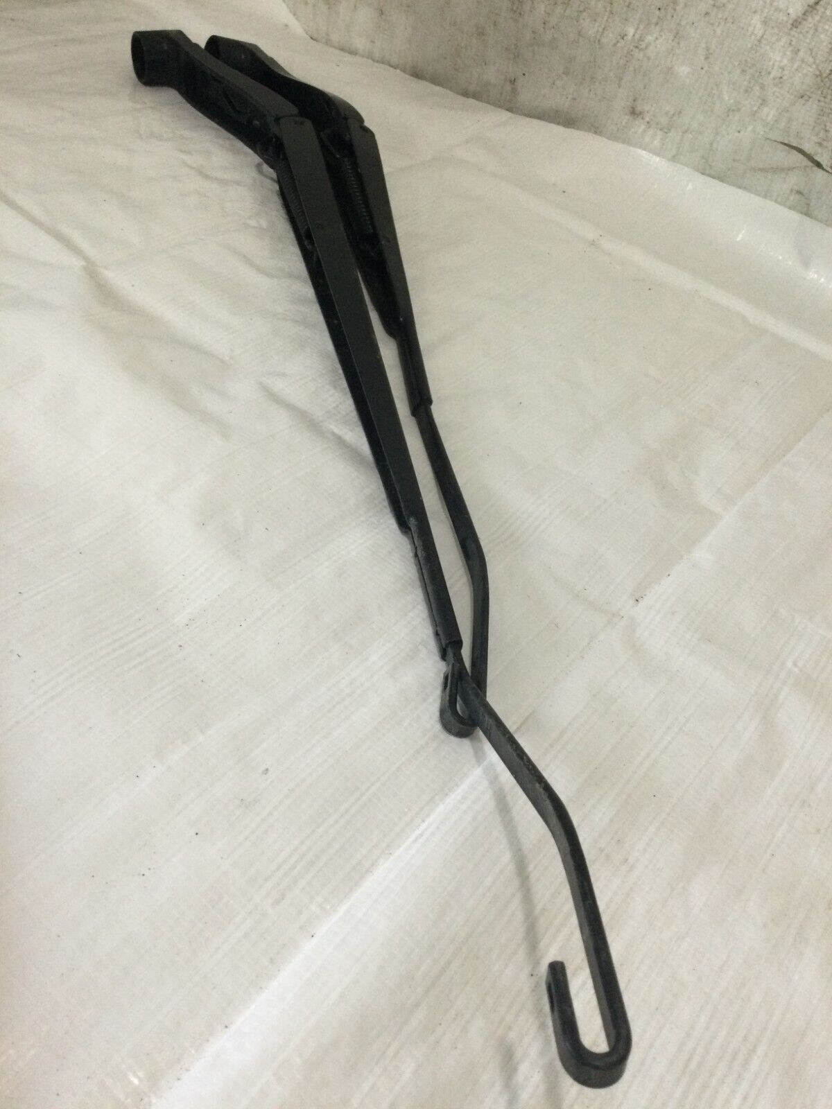 2019 Buick Regal  Windsheild  Wiper Arm Set Of 2  Left Side/Right Side OEM