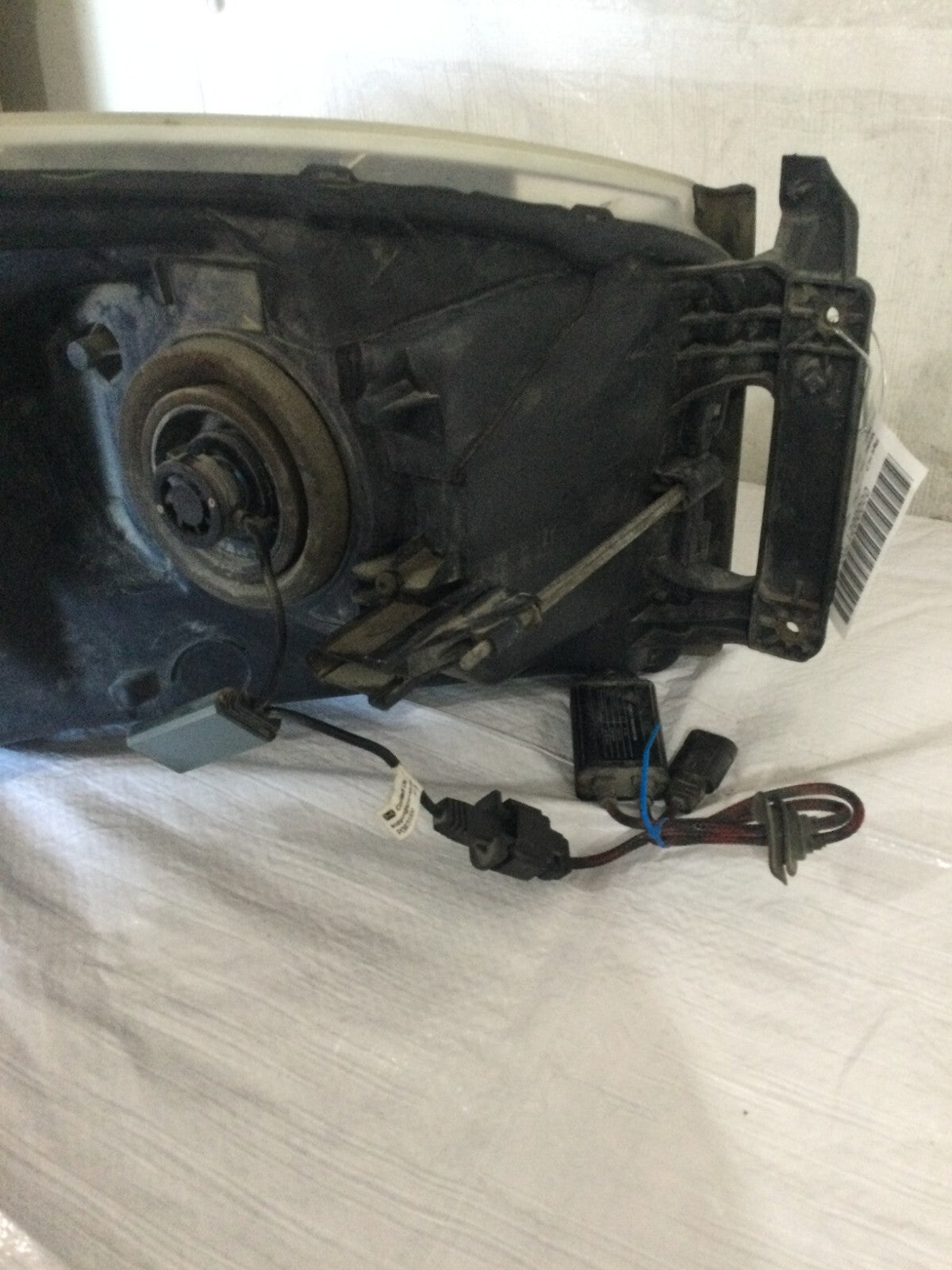 2007 Dodge Ram 2500 Driver Side LH Headlamp Assembly OEM